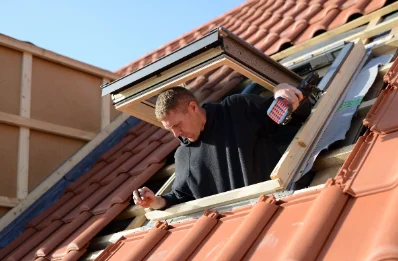 Pose de fenêtres de toit Velux à Puysségur